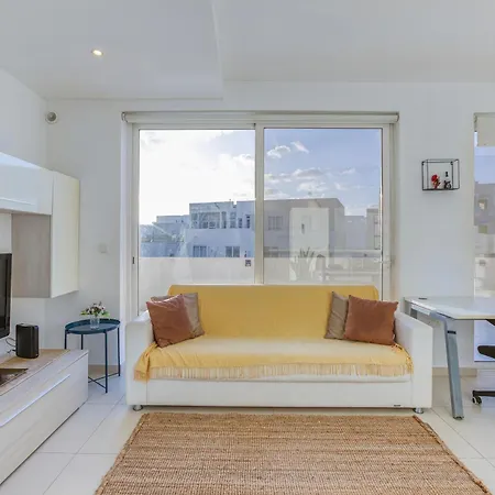 A Lovely 1br Penthouse With Private Terrace & Wifi By 360 Estates Apartment