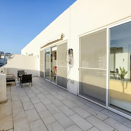 A Lovely 1br Penthouse With Private Terrace & Wifi By 360 Estates Gzira
