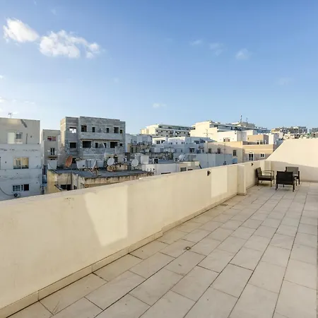 A Lovely 1br Penthouse With Private Terrace & Wifi By 360 Estates Appartement